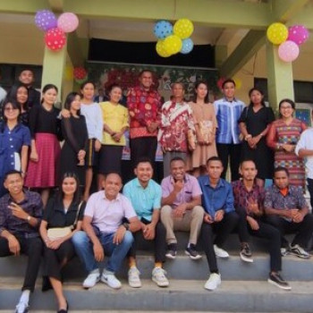 SMP Katolik Sint Vianney SoE Membuka Semester Baru dengan Pe